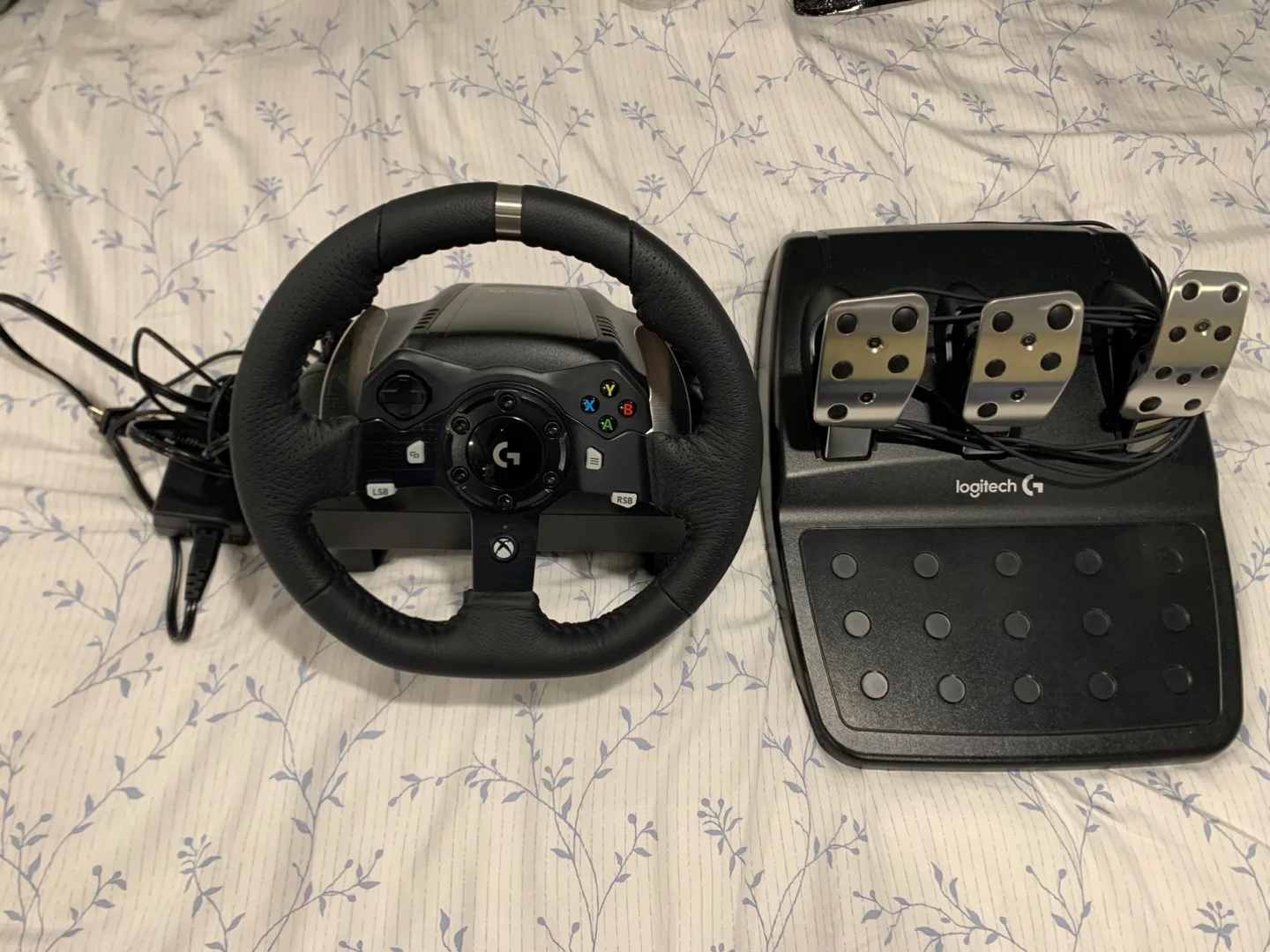 Logitech G920 Racing Wheel for Xbox