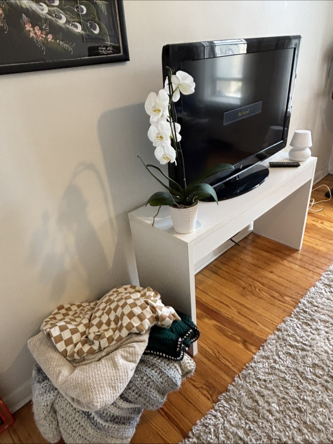 White Console Table - photo 3