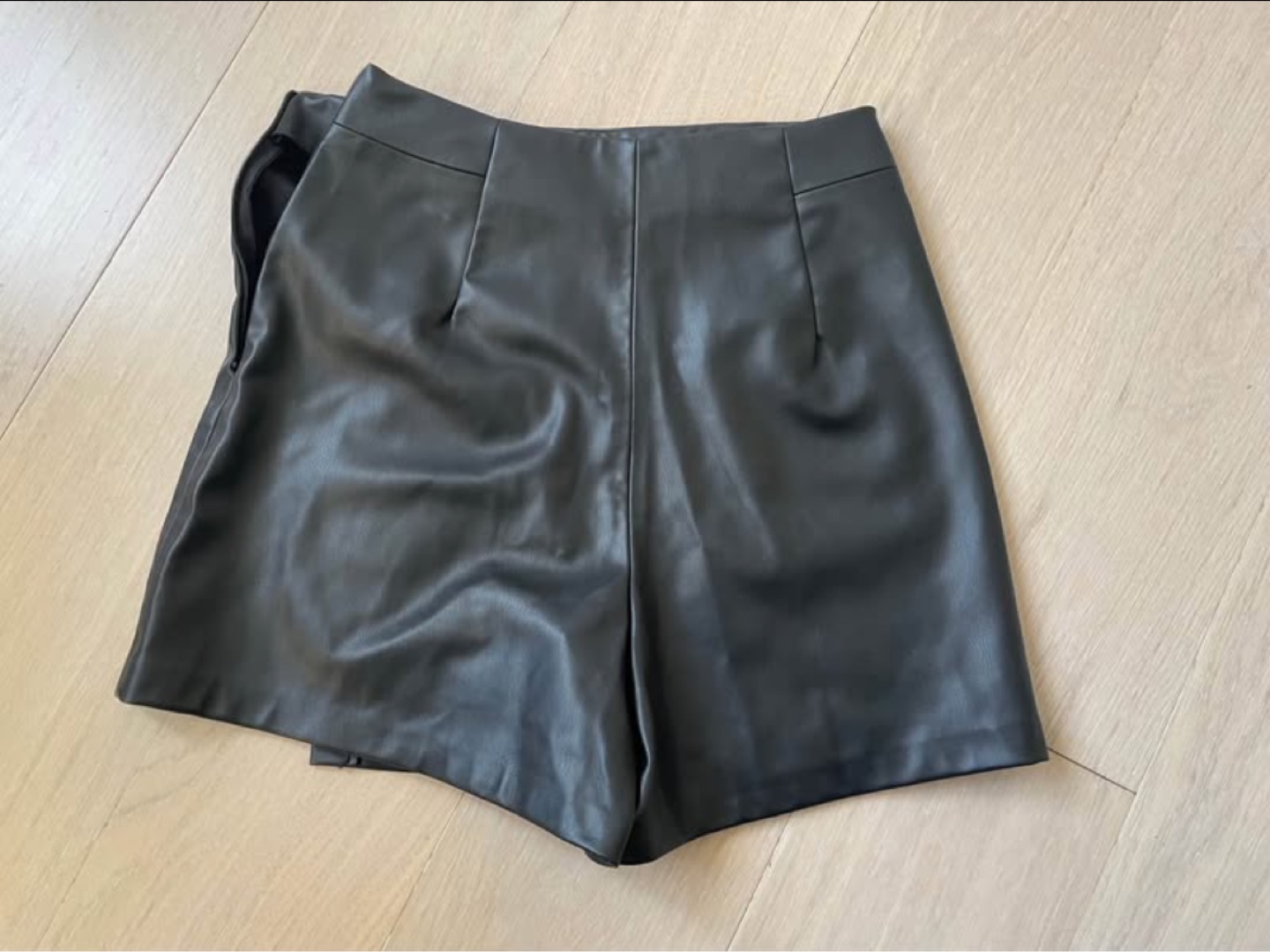 Zara Black Leather Skort - photo 2