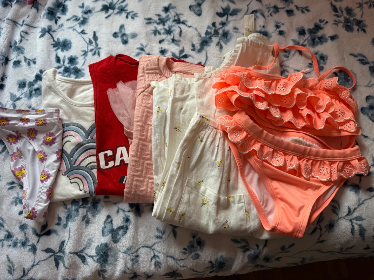 Kids' Clothing Bundle thumbnail