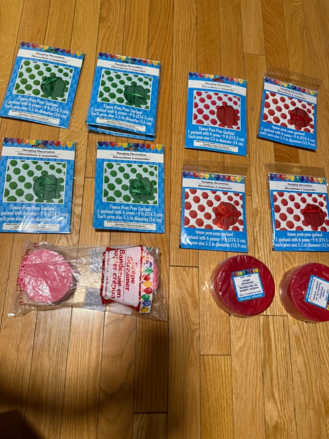 Hanging Decoration -  Pom Pom Garland & Crepe Streamer 🇨🇦🍁 image indicator(2)