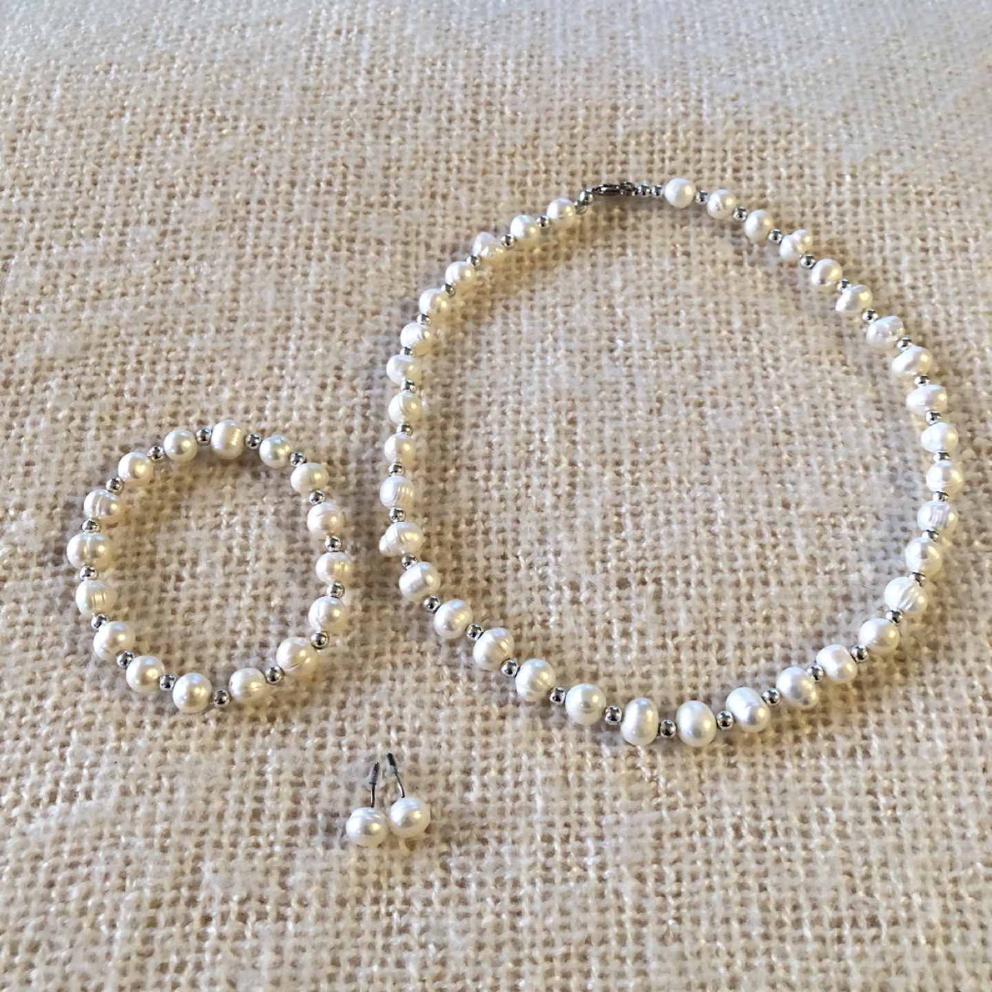 Fresh water Pearl Necklace, Bracelet & Earring Set