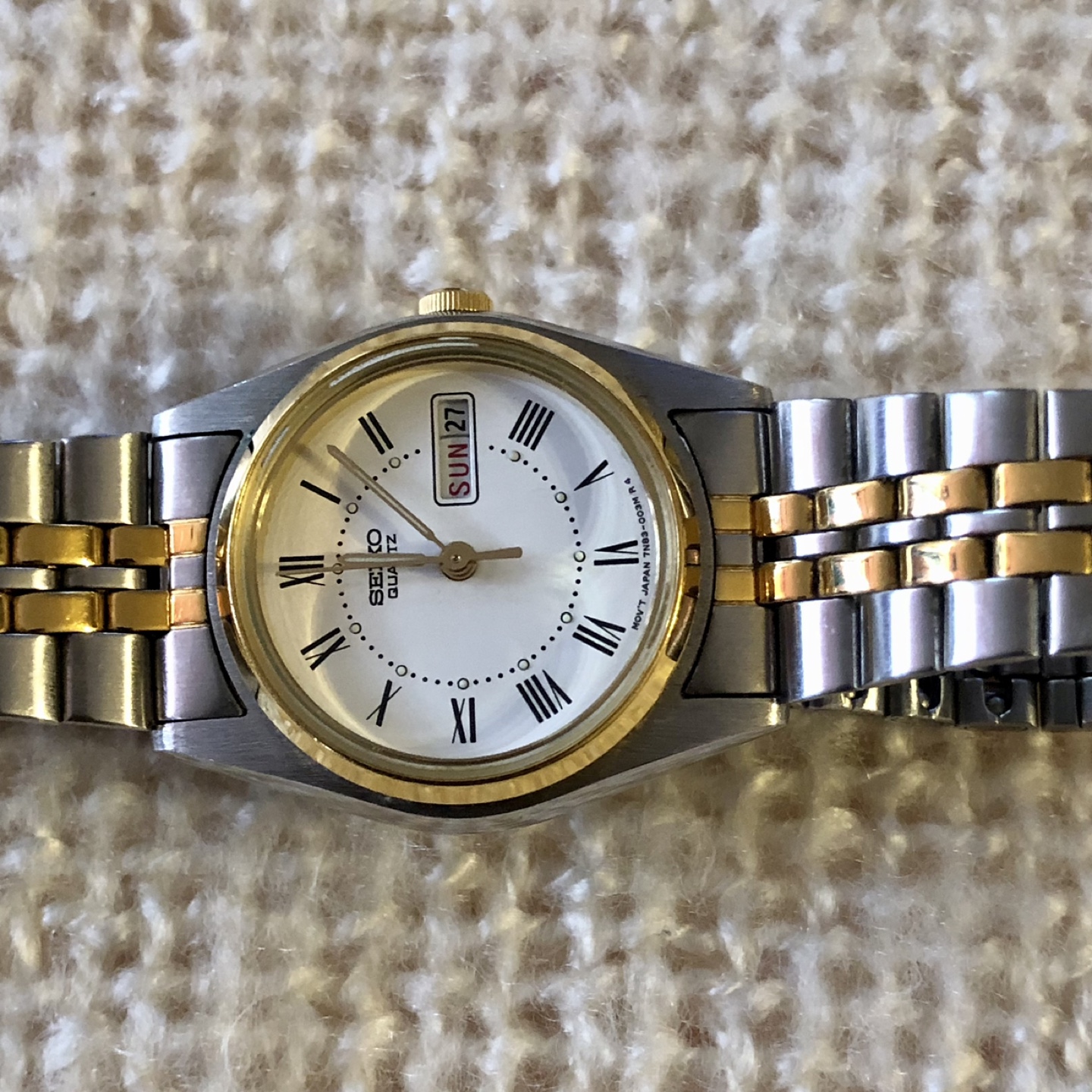 Vintage Seiko Quartz Two-Tone Ladies Watch - photo 4
