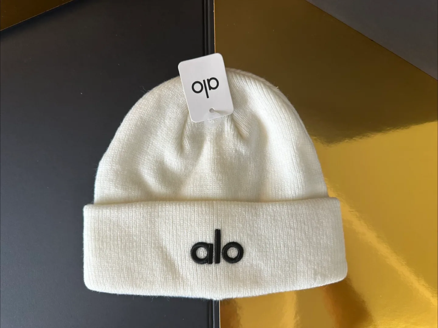 ALO Beanie - New with Tags thumbnail