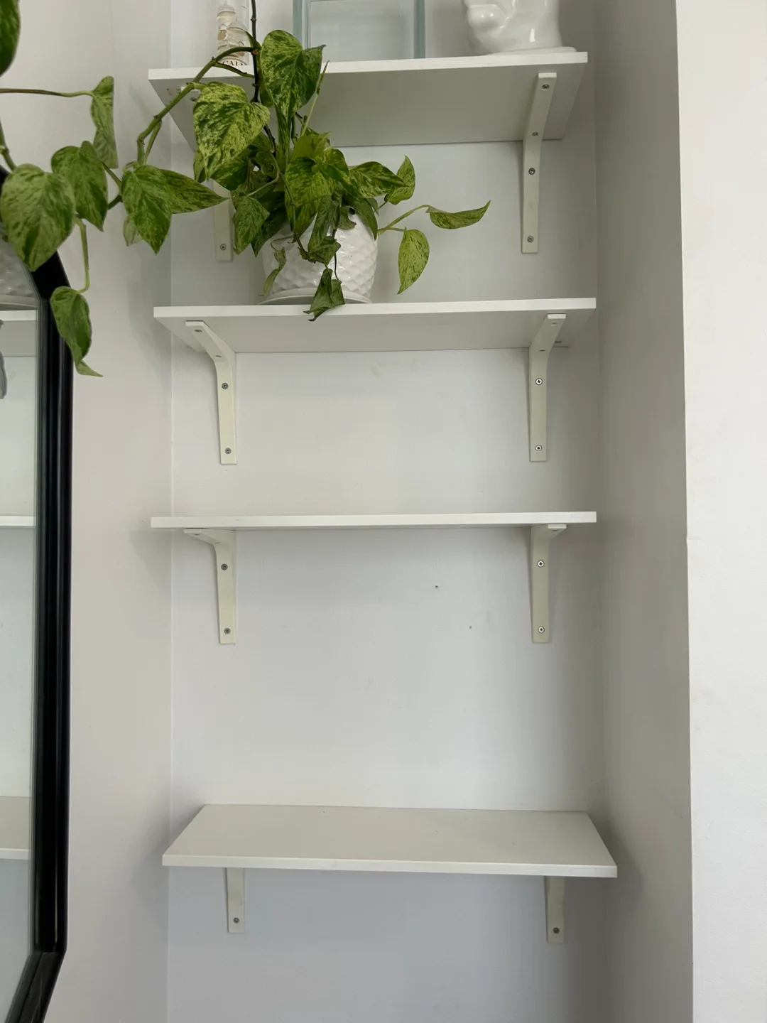 Set of 4 white shelves thumbnail