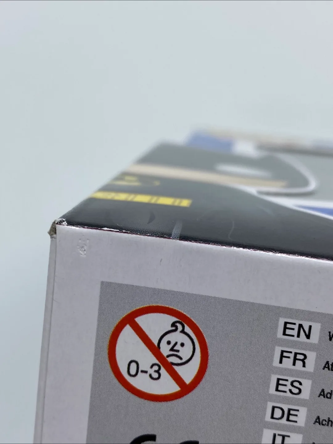 Funko Pop Batman #144 Blue Chrome SDCC Toy Tokyo 2017 image indicator(8)