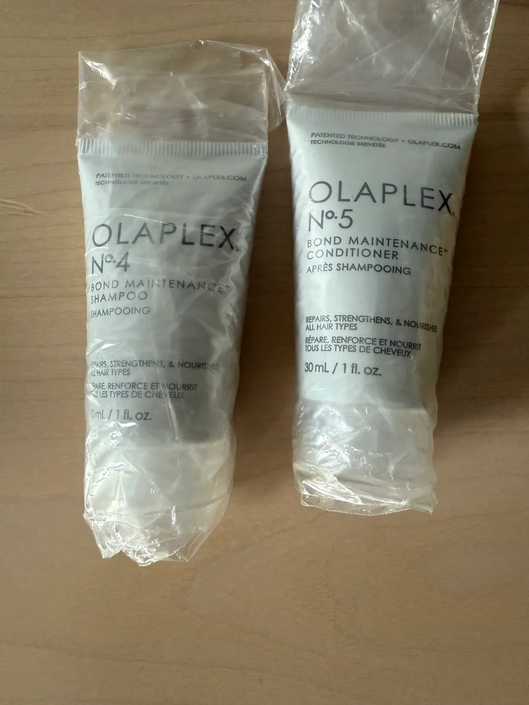 Olaplex No.4 & No.5 Bond Maintenance Shampoo & Conditioner Set thumbnail