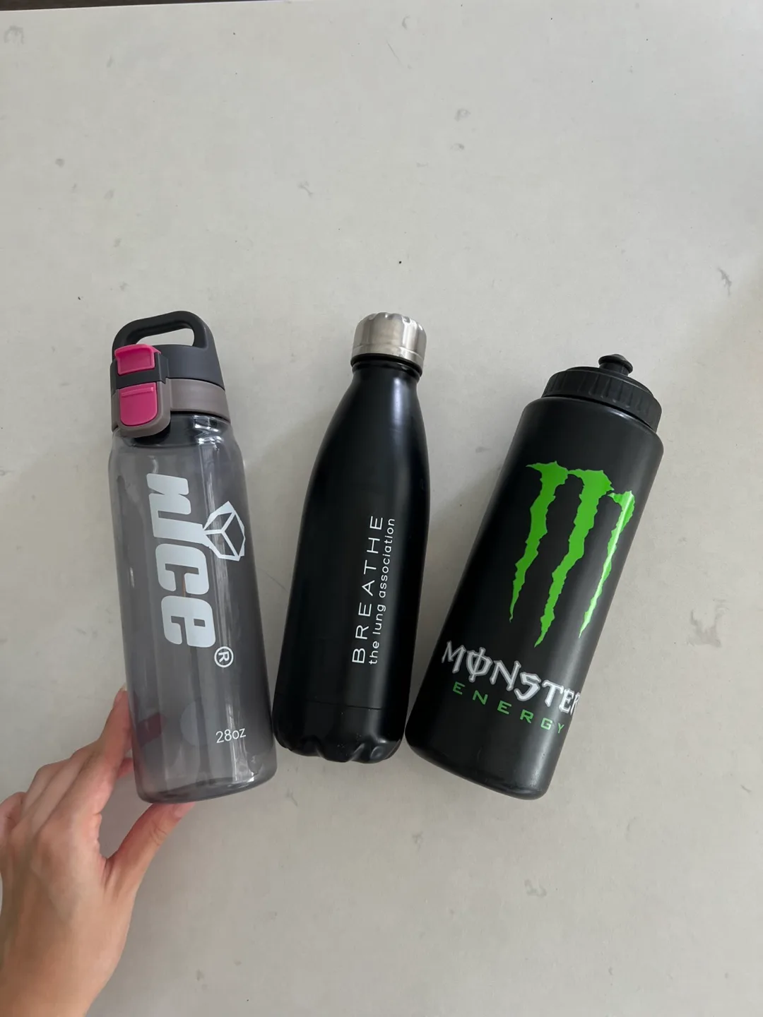 Free reusable water bottles (new) thumbnail