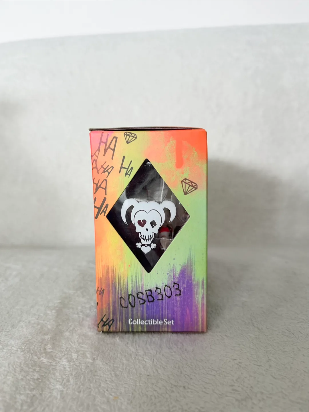 Hot Toys Cosbaby The Joker & Harley Quinn Collectible Set image indicator(3)