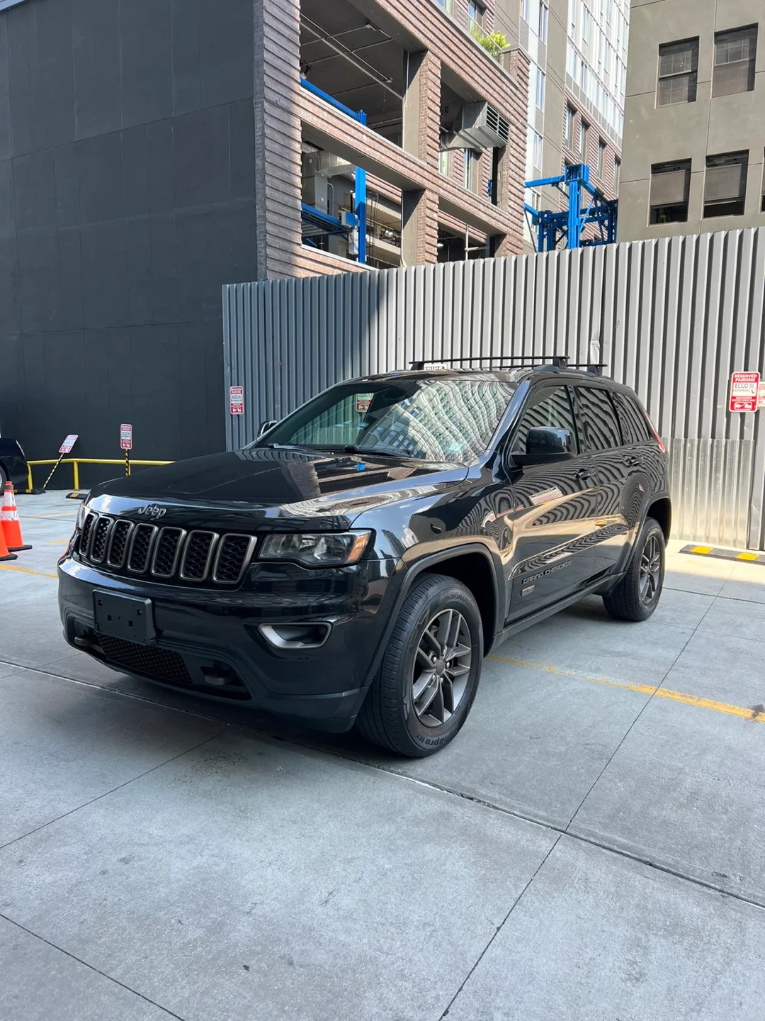 2016 Jeep Grand Cherokee 75TH ANNIVERSARY thumbnail