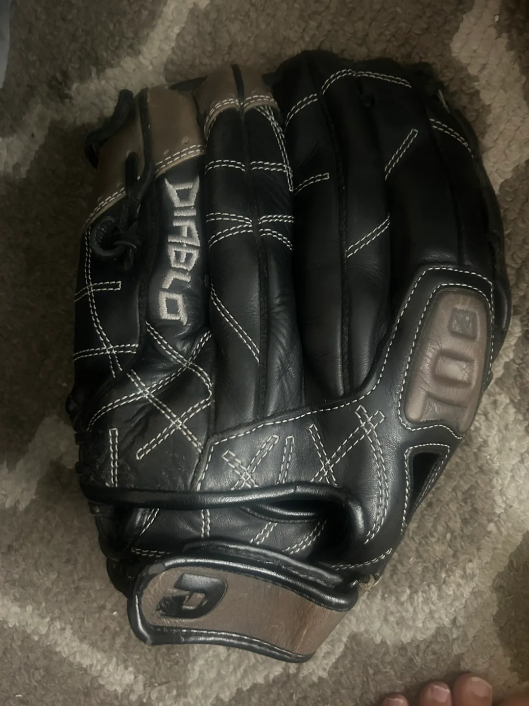 Diablo softball Glove 13” deep pocket- lightly used image indicator(2)
