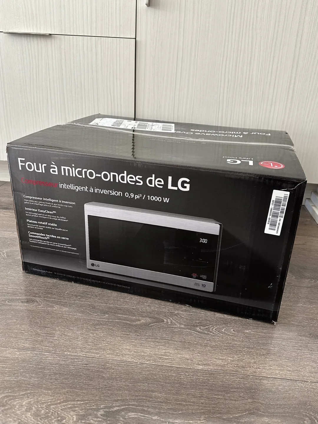 LG Smart Inverter Microwave Oven - 0.9 cu.ft image indicator(2)
