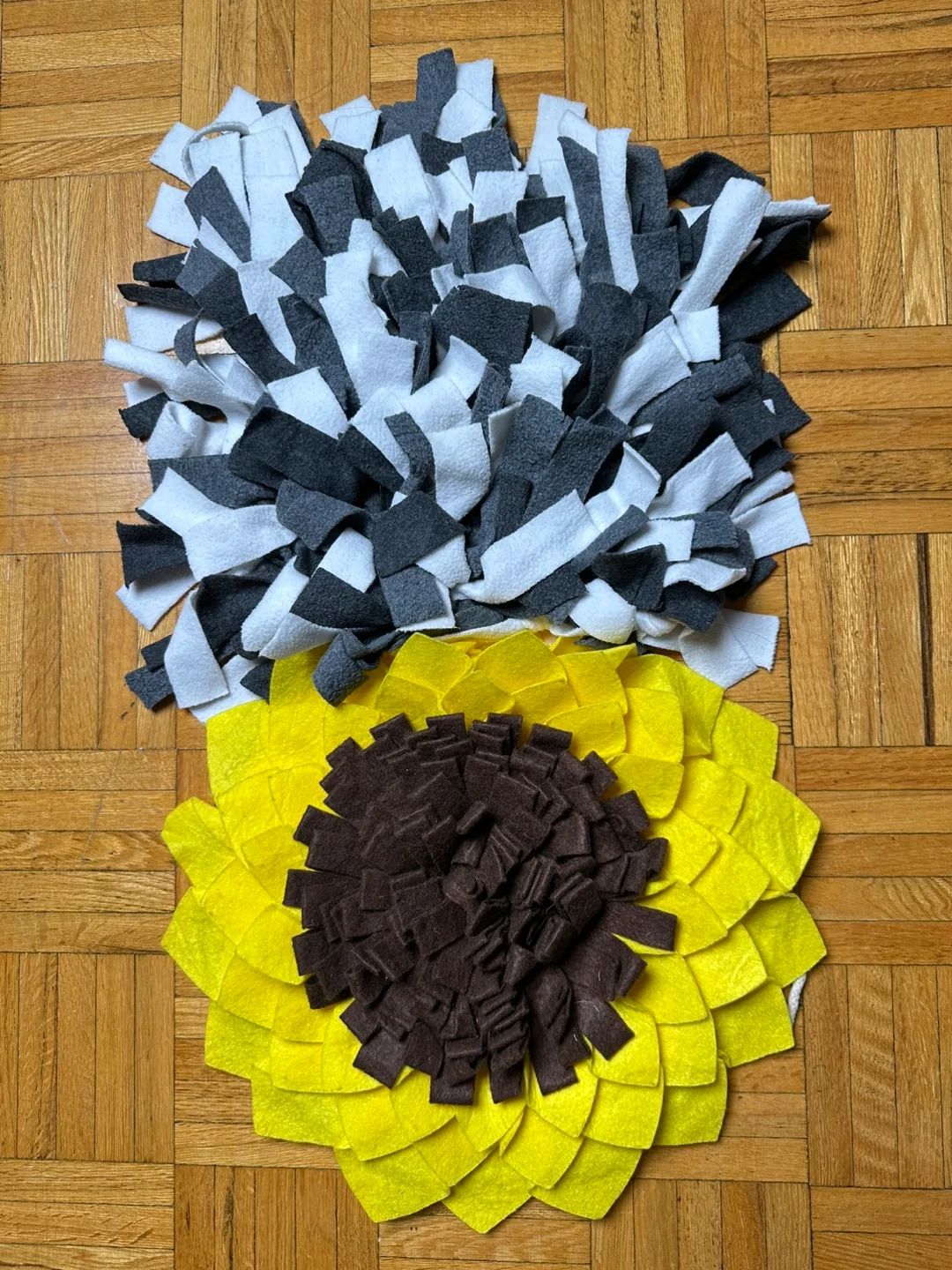🇨🇦 Dog Snuffle Mat thumbnail
