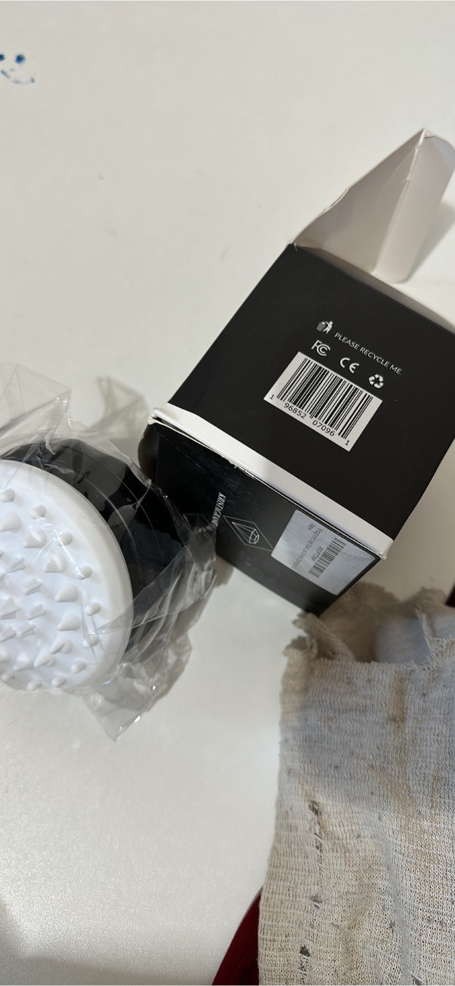 New scalp massager shampoo brush - photo 3