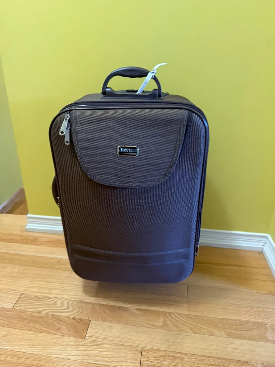 American Tourister Carry-On Suitcase 🇨🇦🍁 thumbnail