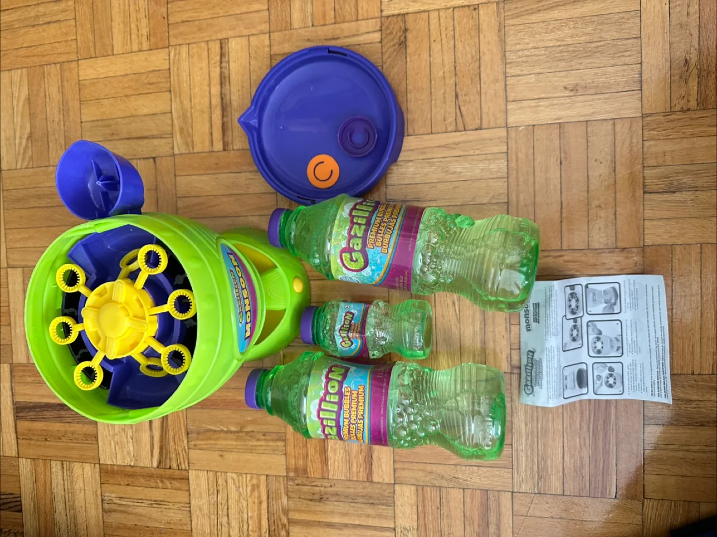 🇨🇦Gazillion Monsoon Bubble Machine with Refill image indicator(2)