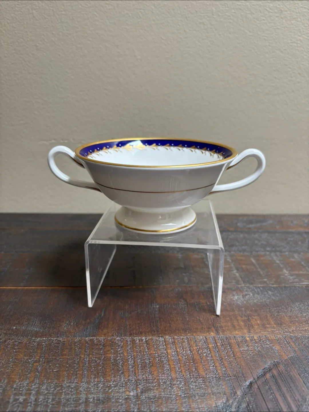 🇨🇦Royal Doulton Pendhurst Soup Bowl thumbnail