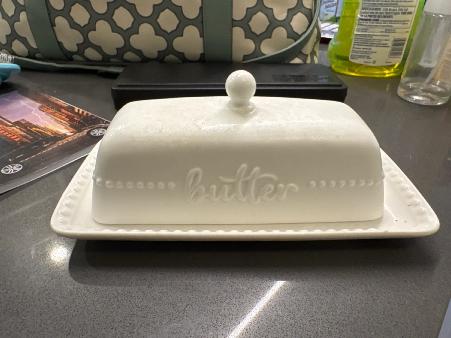 White Ceramic Butter Dish with Lid thumbnail