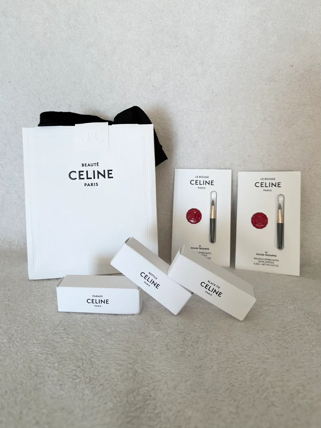 Celine Perfume & Lipstick Samples - Brand New - Beauté thumbnail