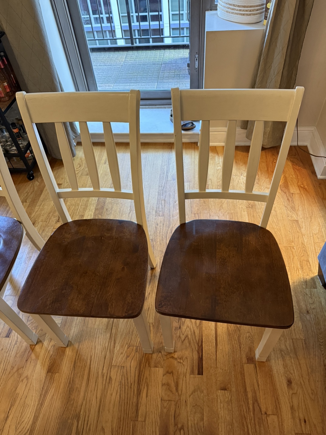 Round Dining Table with 4 Chairs - photo 5