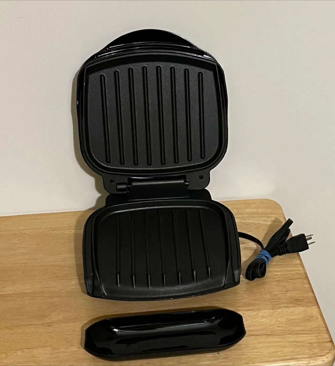 George Foreman Electric Lean Meat Fat Grilling Machine -  Black image indicator(4)