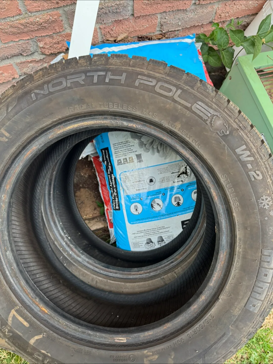 215/60R16 Winter Tires - Set of 4 image indicator(3)