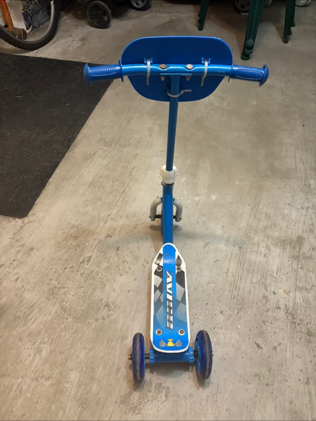 Avigo Racer 3-Wheel Scooter - Blue thumbnail