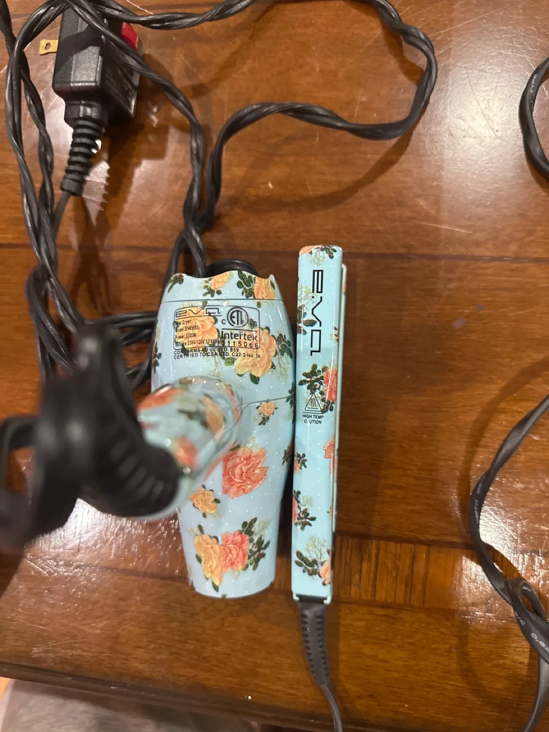 Evo Hair Dryer & Straightener Set image indicator(2)