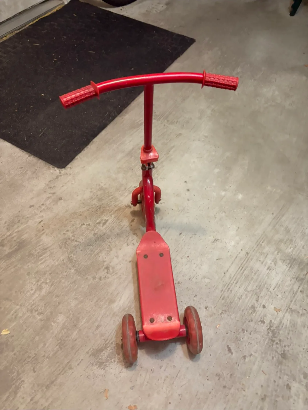 Red Kids' Scooter image indicator(3)