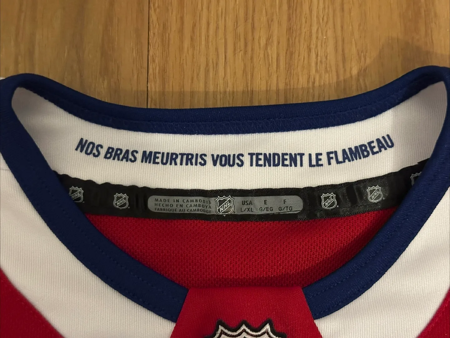 Youth L/XL Montreal Canadiens Jersey image indicator(5)