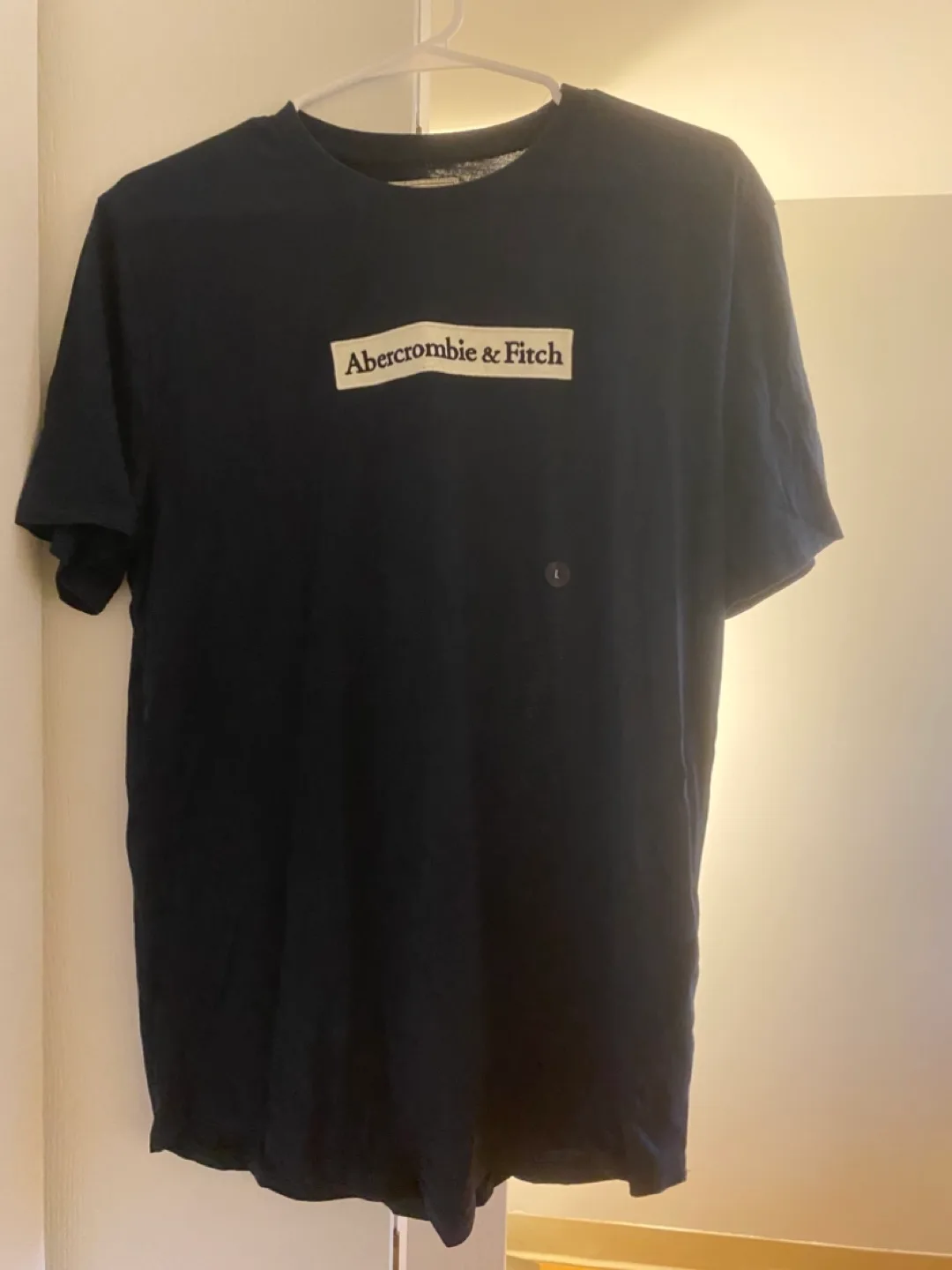 Abercrombie & Fitch T-Shirt - Size Large thumbnail