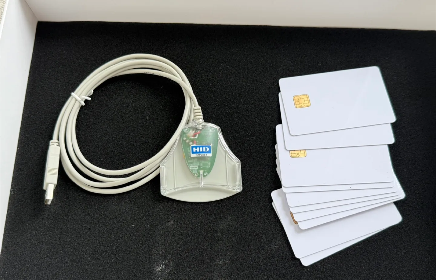 Omnikey 3021 Desktop Smart Card Reader thumbnail