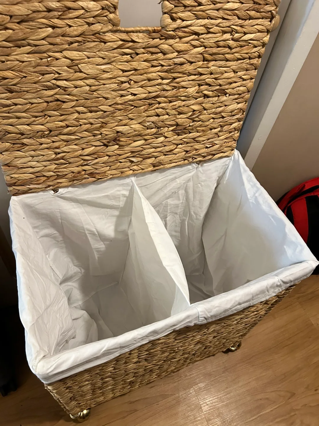 Seville Classics Handwoven Rectangular Laundry Hamper image indicator(5)