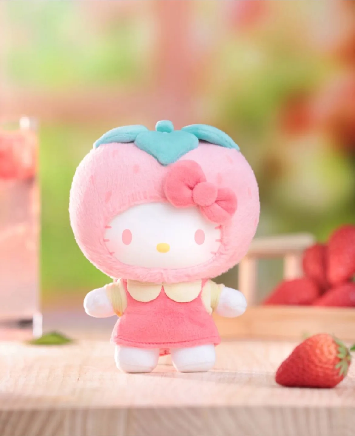 TOPTOY Hello Kitty Fruity Paradise Blind Box - Sweet Strawberry thumbnail