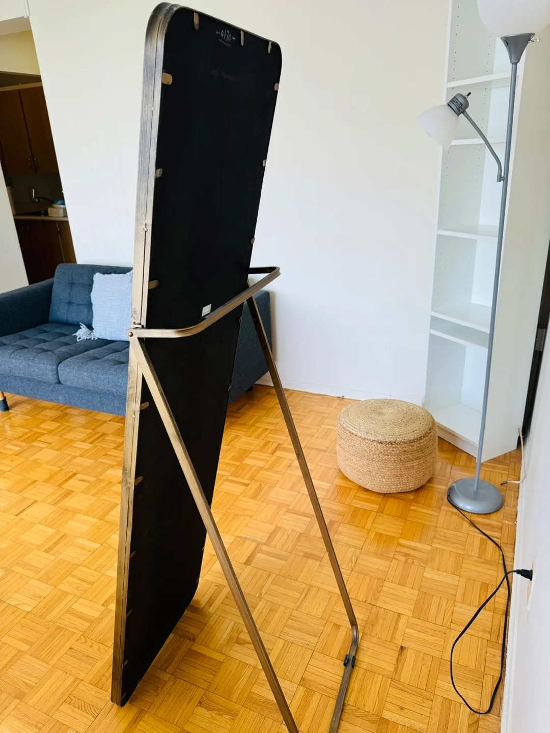 Metal Frame Standing Mirror image indicator(4)