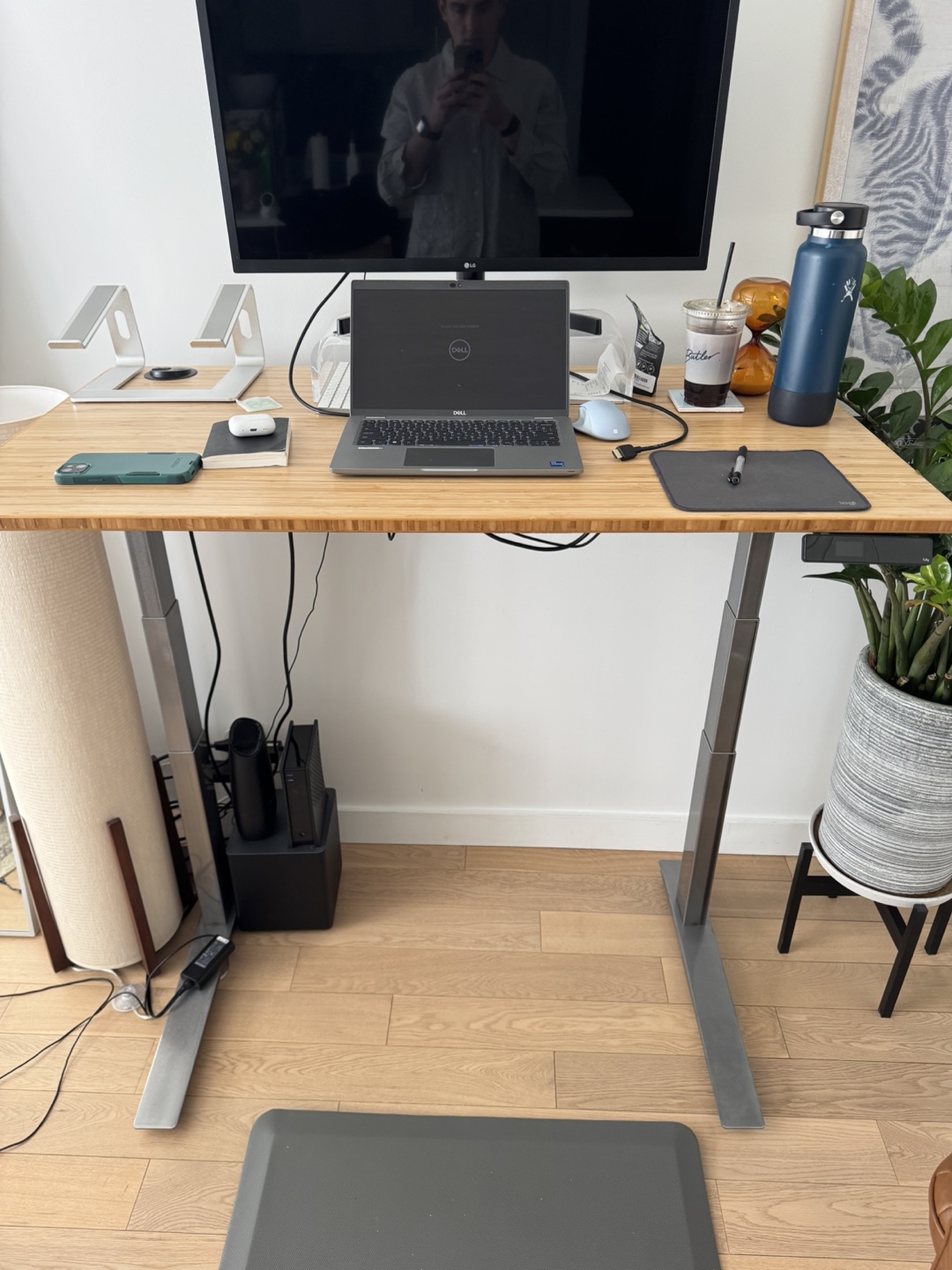 Fully Standing Desk (Electronic Control Panel broken)