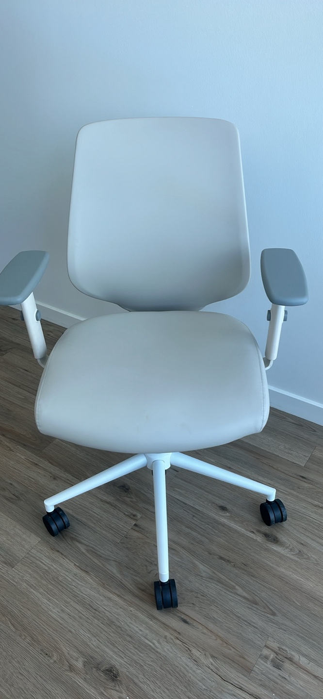 Desk chair
