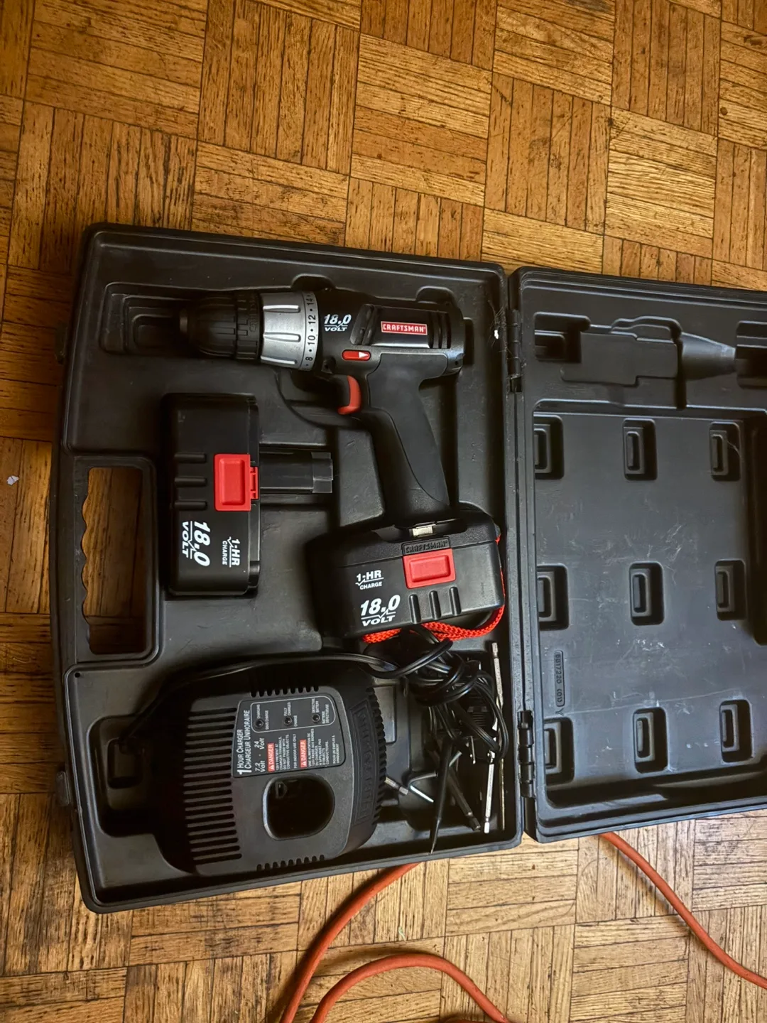 Craftsman 18.0 Volt Cordless Drill Kit image indicator(3)