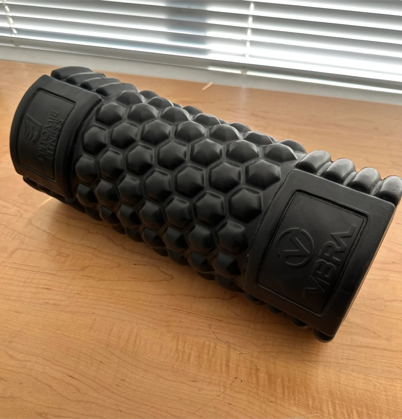 VIBRA Vibrating Foam Roller thumbnail