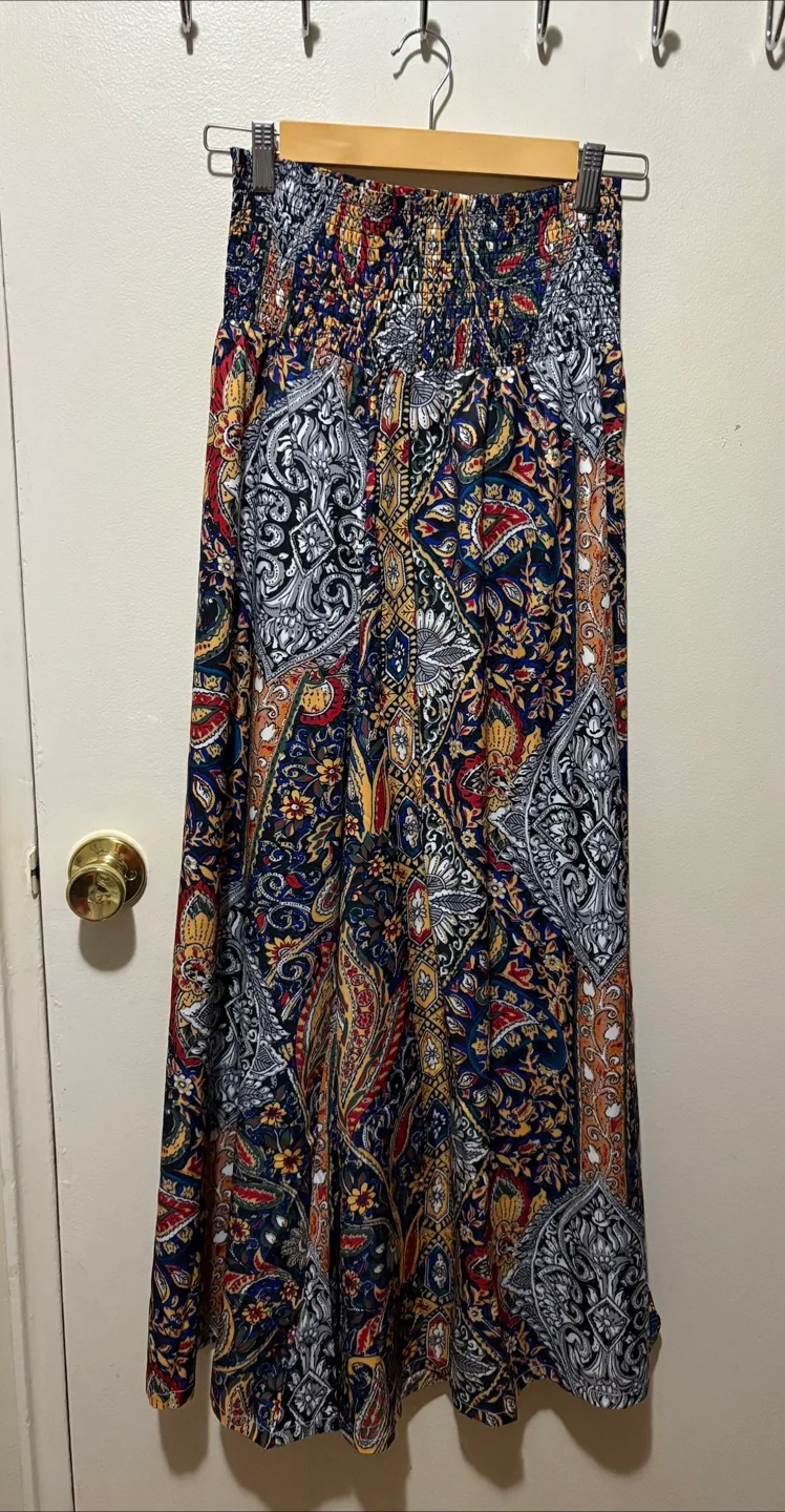 Women’s Vibrant Paisley Print High Waist Wide Leg Pants image indicator(2)