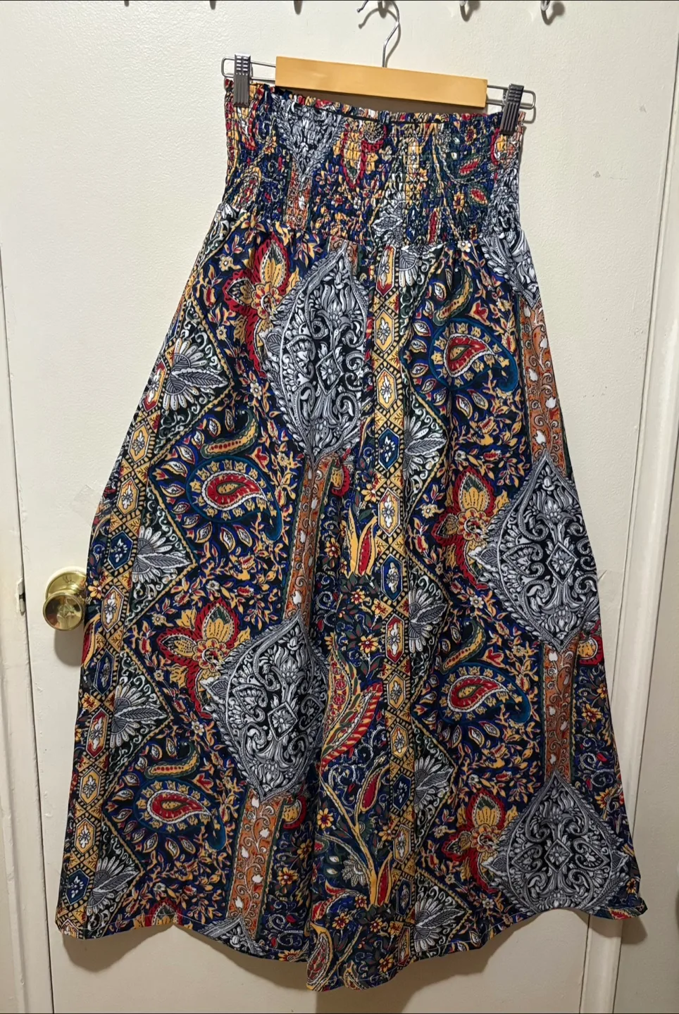 Women’s Vibrant Paisley Print High Waist Wide Leg Pants thumbnail