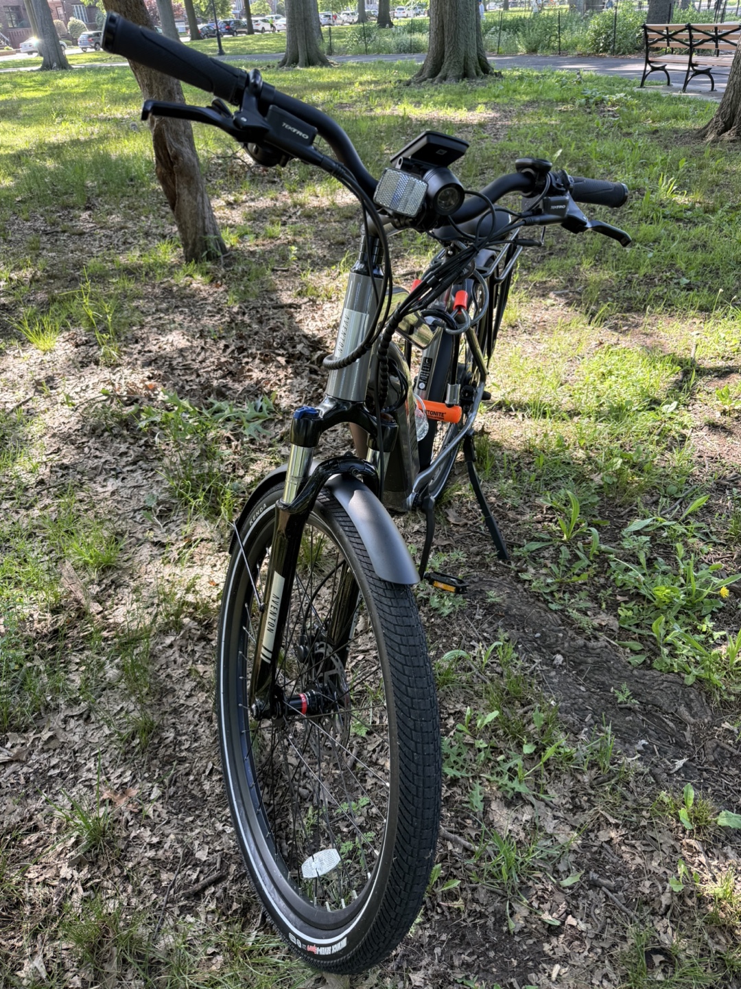 Aventon Level 2 E-Bike + FREE 300$ Worth Stuff - photo 4