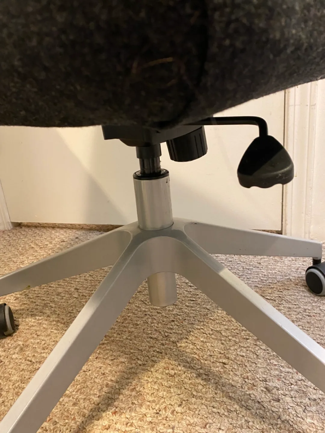 Dark Grey/ Black Office Chair image indicator(6)