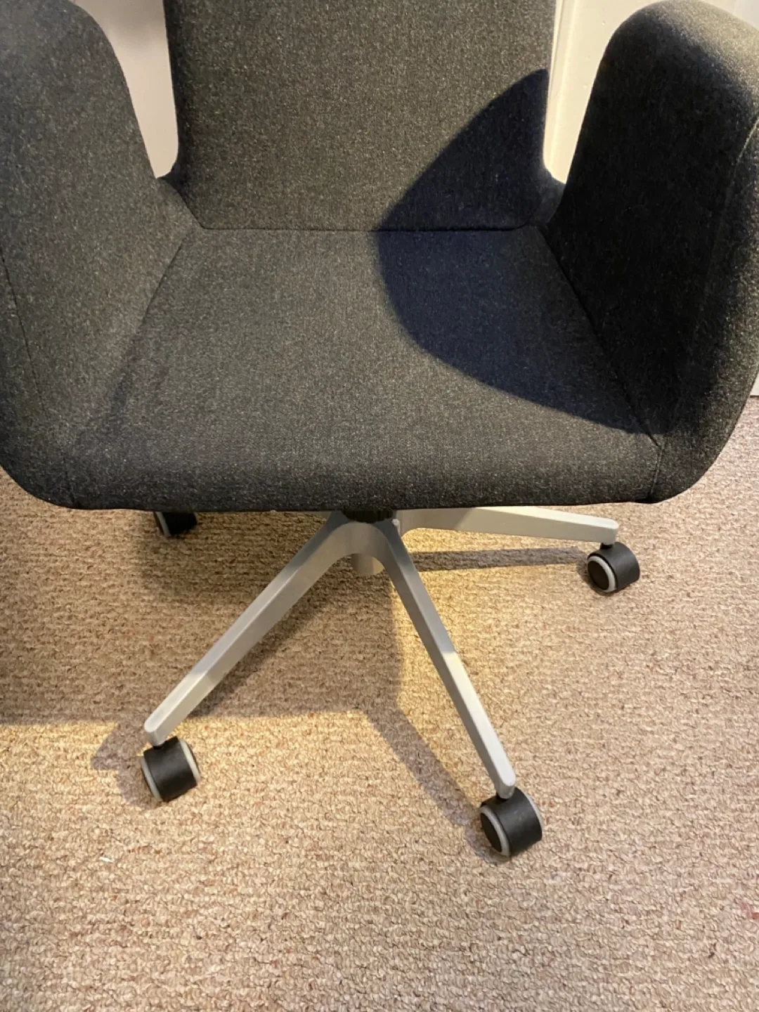 Dark Grey/ Black Office Chair image indicator(2)