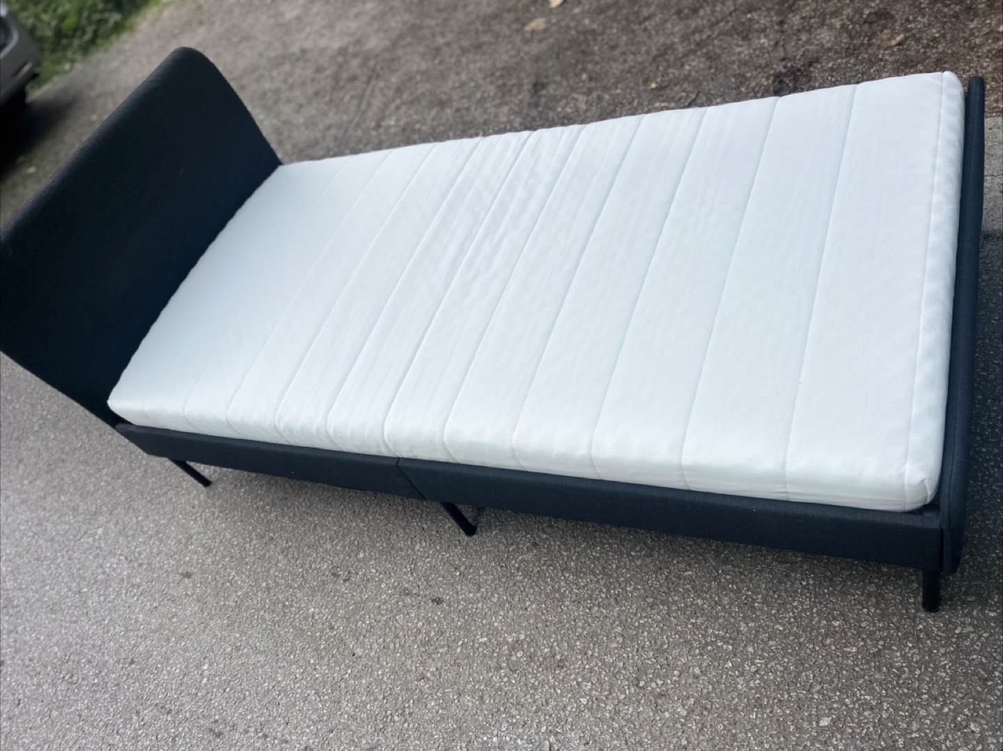 Twin Frame with Mattress