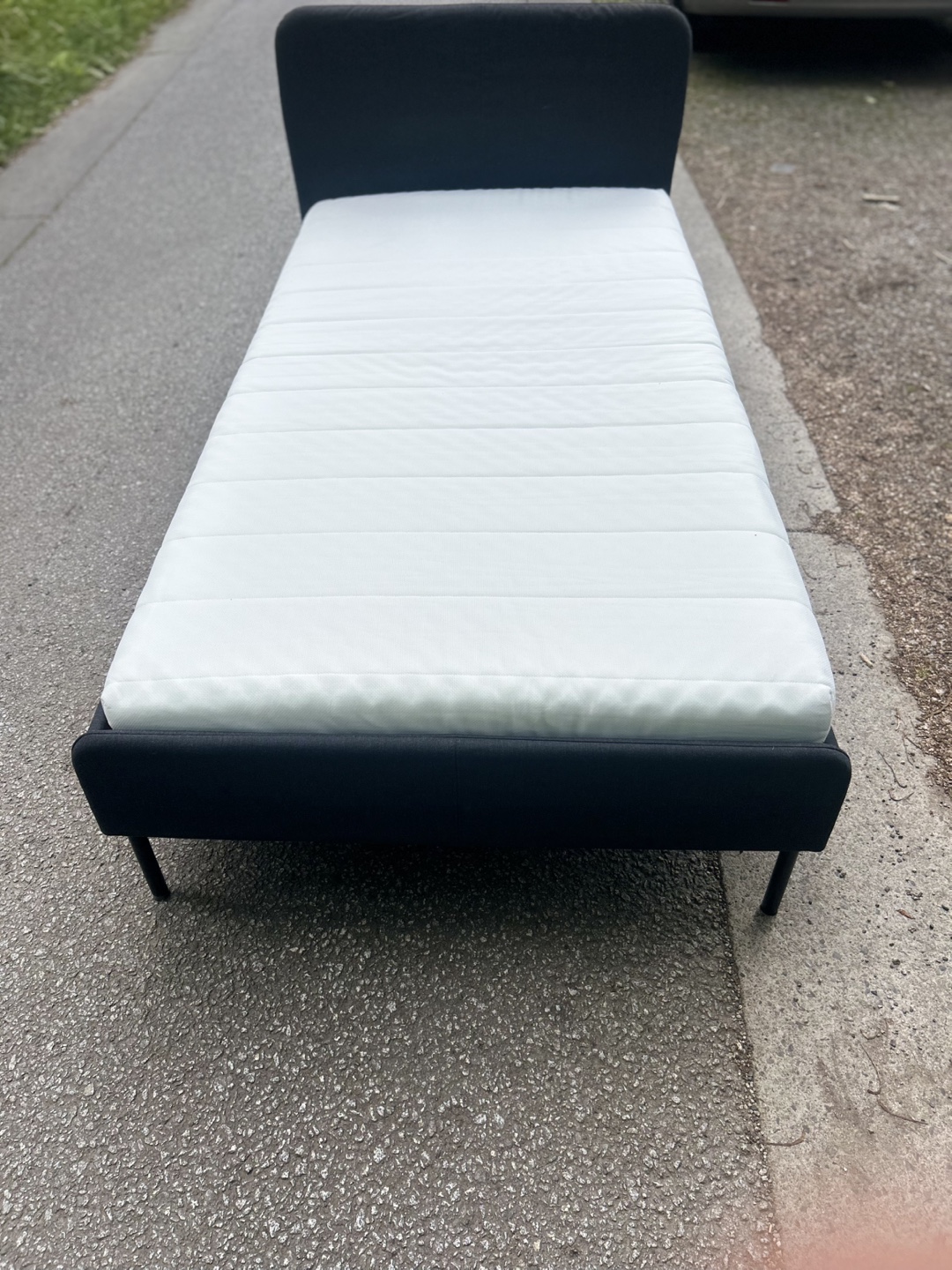 Twin Frame with Mattress - photo 4