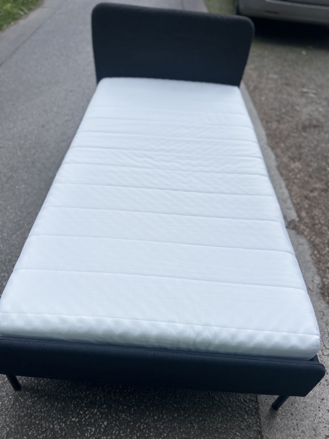 Twin Frame with Mattress - photo 2