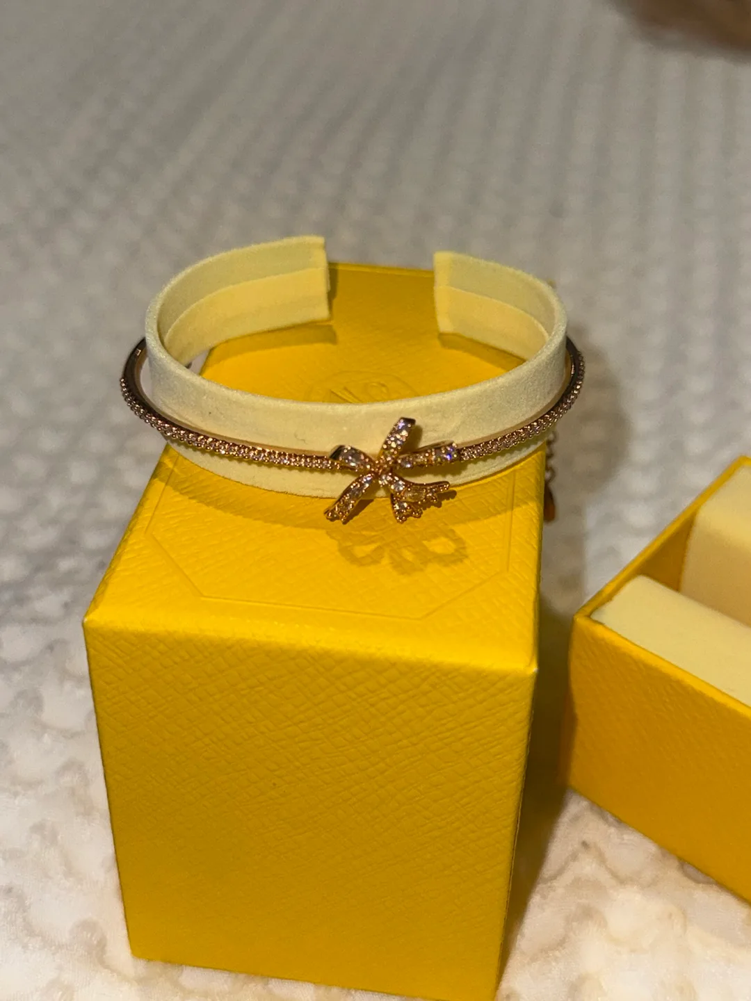 Swavorski Rose Gold Bracelet image indicator(2)