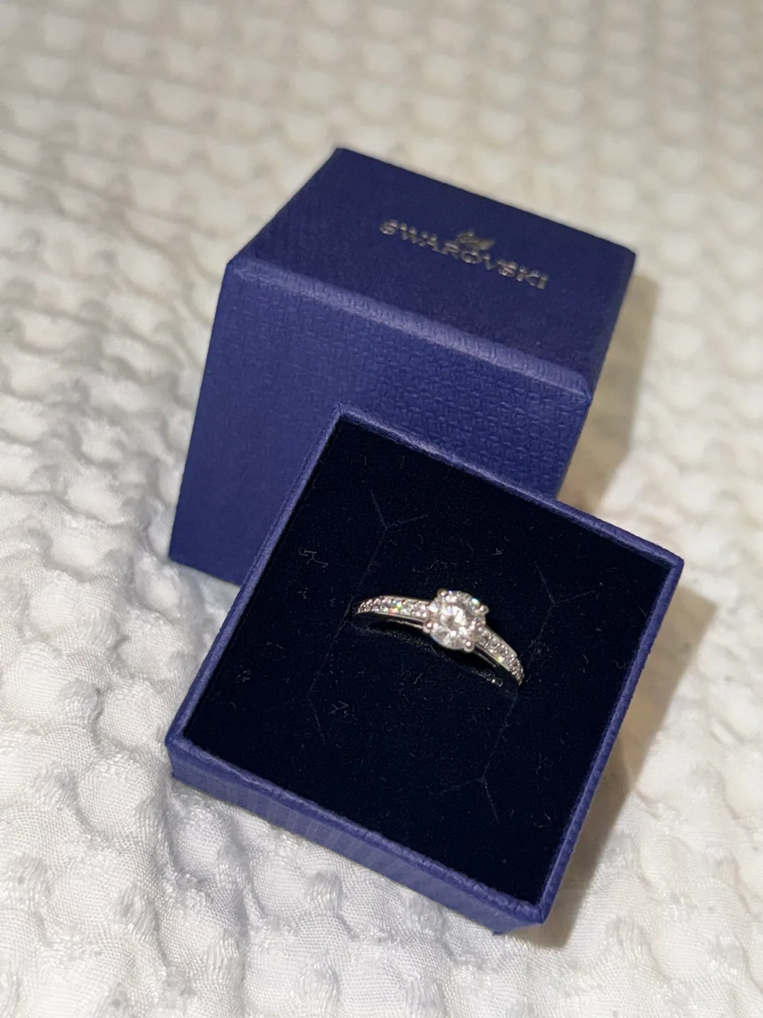 Swarovski Ring with Box image indicator(3)