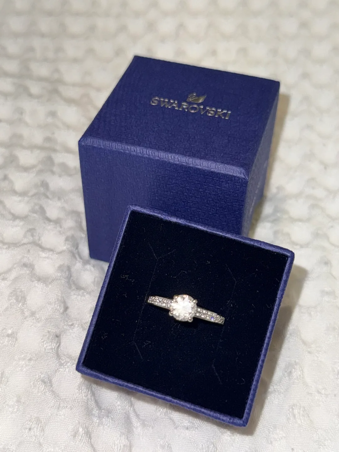 Swarovski Ring with Box image indicator(2)